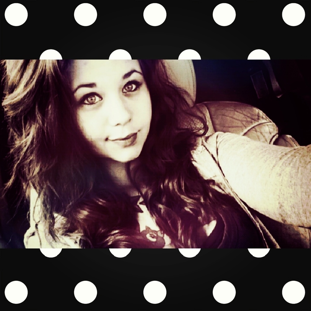 Meet your Posher, Charli